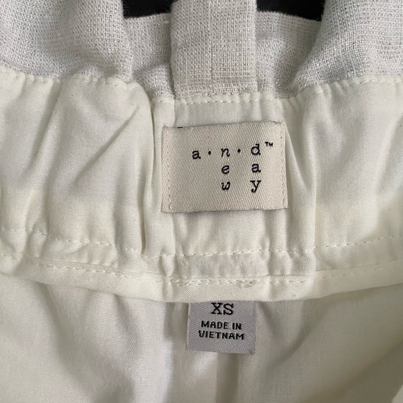 A New Day Paperbag Belted High Rise Linen Shorts Women’s Size XS pleated - Picture 13 of 14